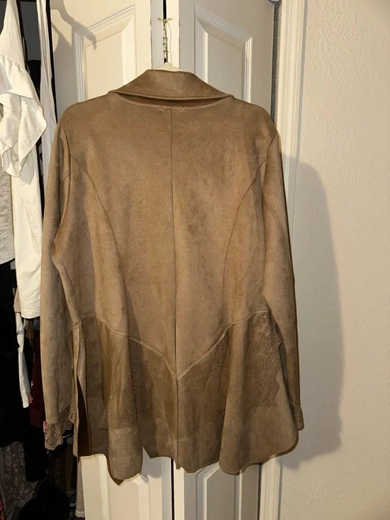 VENUS Brown Suede-Style Button Front Jacket - Picture 7 of 7